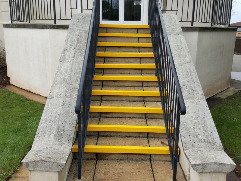 Medium Grit Anti-Slip Stair Nosing